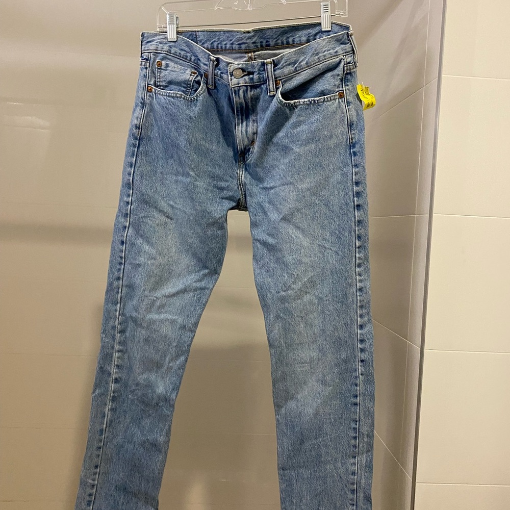 Vintage Levi’s straight leg denim boyfriend jeans -